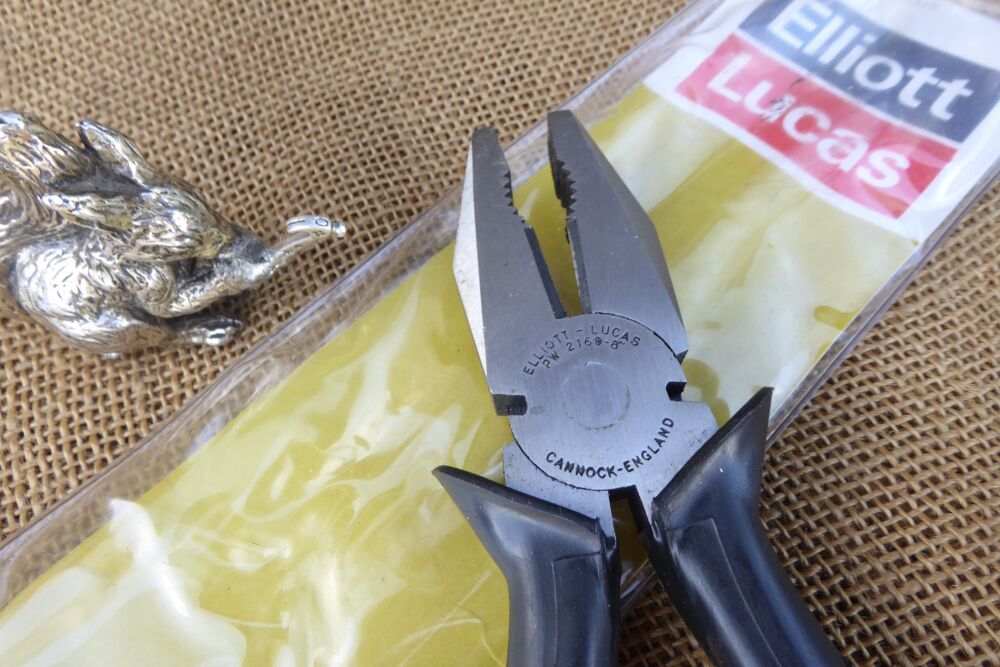 Elliott Lucas PW 2169-8 Electricians Insulated Combination Pliers