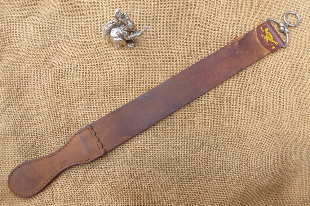 Roma No.16 Leather Razor Strop