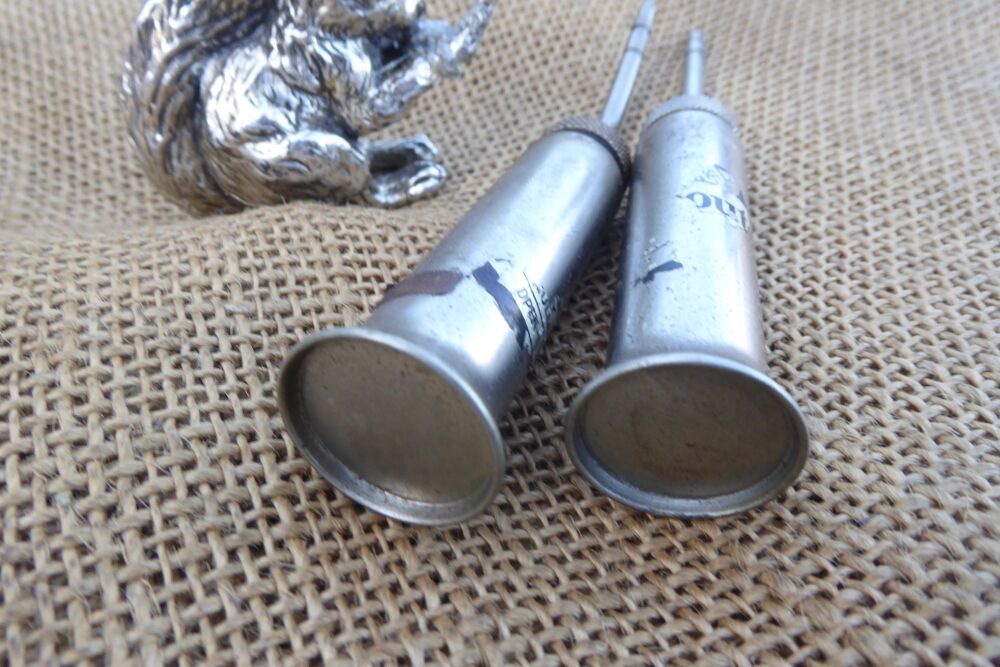 2 x Muller & Co. Valvespout Pocket Oilers