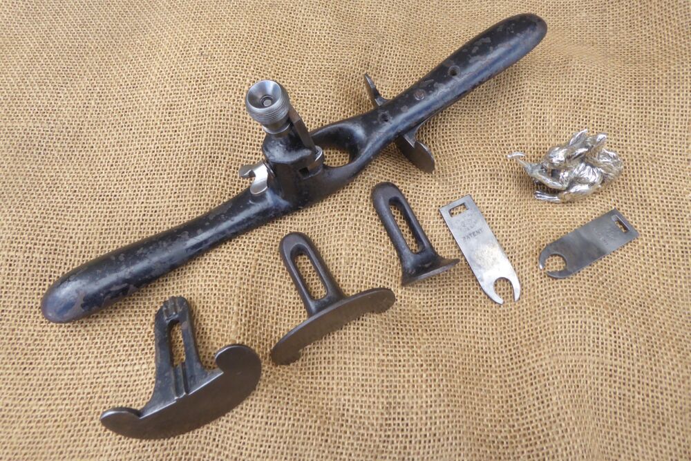 Preston's 1388P Adjustable Circular Quirk Or Grooving Router