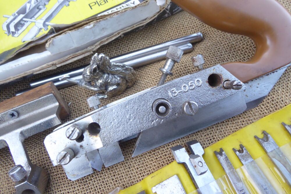 Stanley 13-050 Combination Plane With Cutters