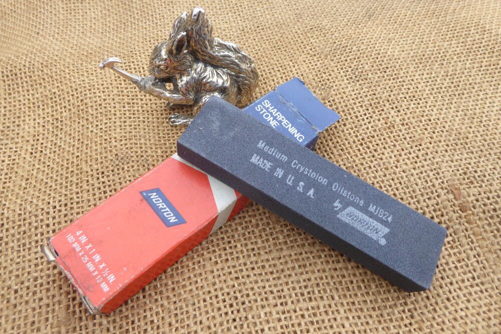 Norton MJB24 Crystolon Medium Bench Stone