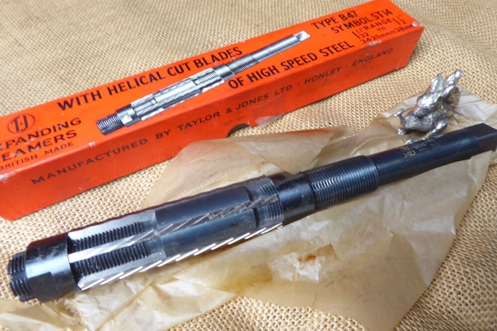 T & J Type B47 ST14 1 11/32" - 1 1/2" (34.25mm - 38mm) Expanding Hand Reamer