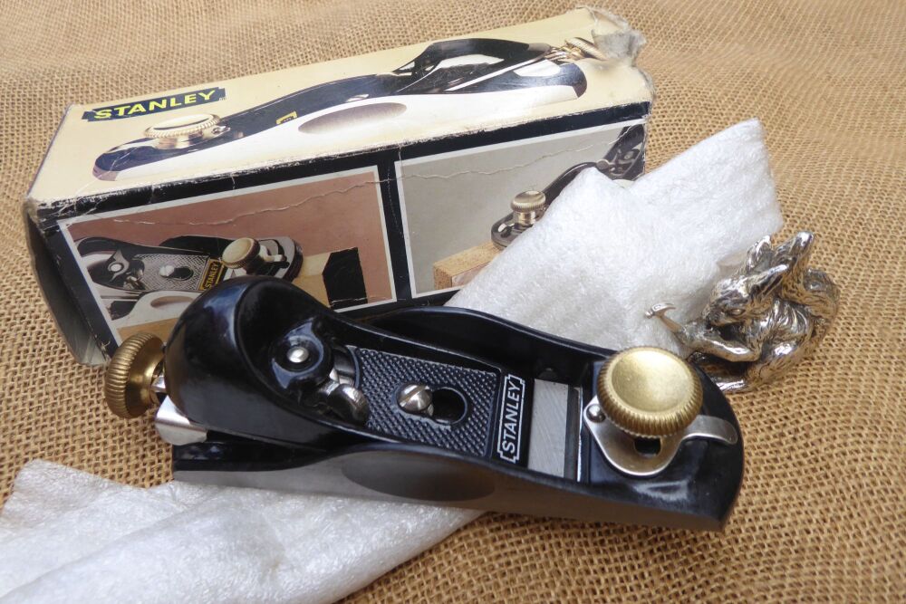 Stanley G12 - 060 Low Angle Adjustable Mouth Block Plane With Stanley Iron