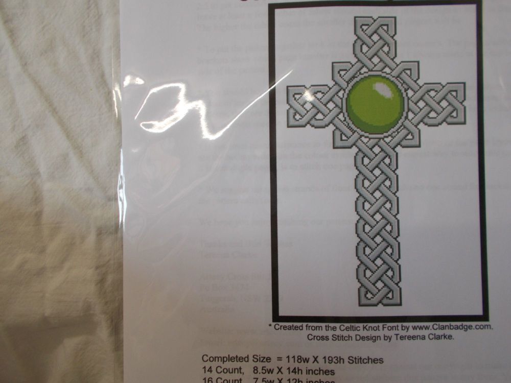 Celtic cross August - Peridot chart