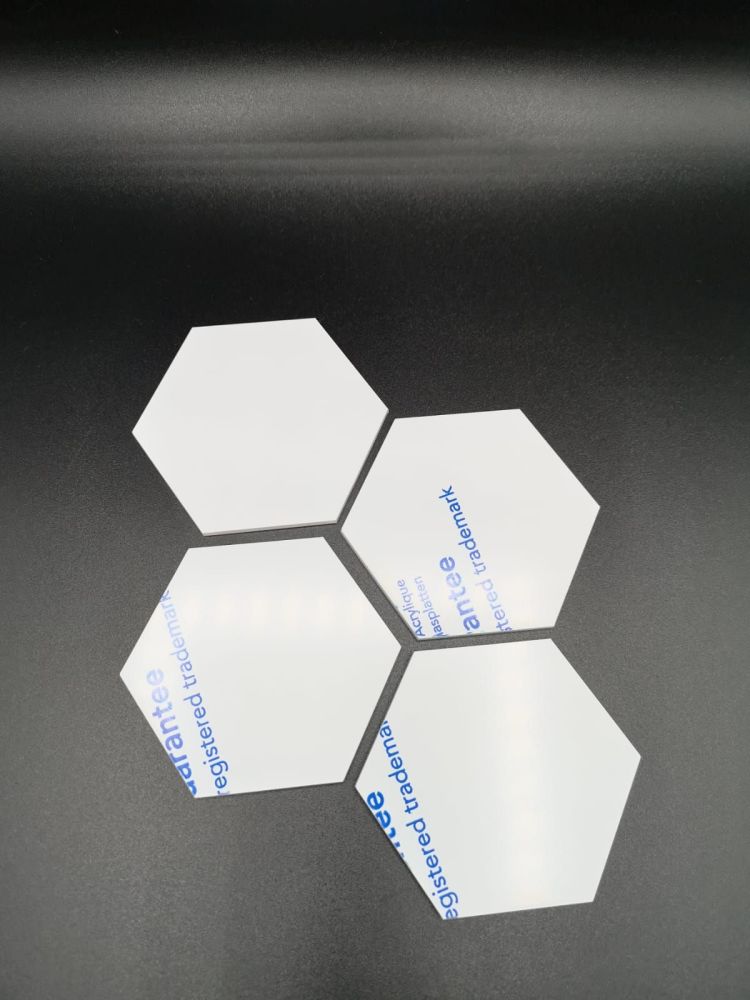 8cm Acrylic Hexagon - Clear
