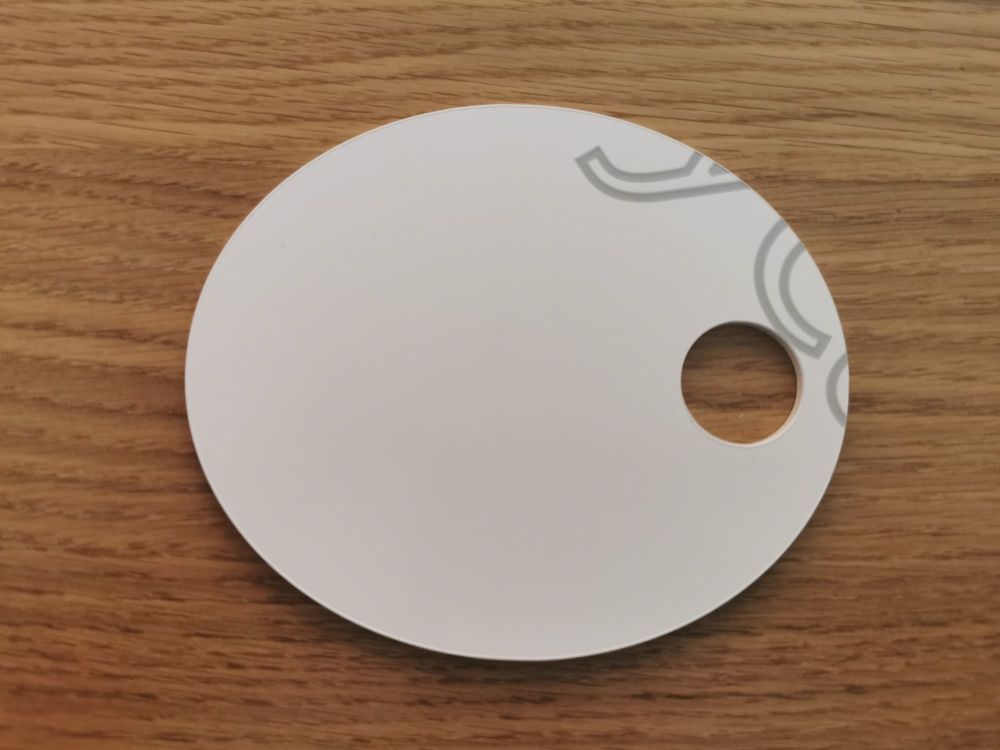 Nails Photo Disc with thumb cut out 