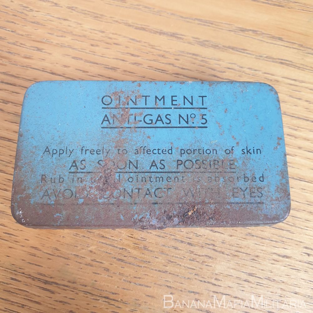 Ointment Anti-Gas Tin No5 1943 dated COMPLETE Rarer Small tin