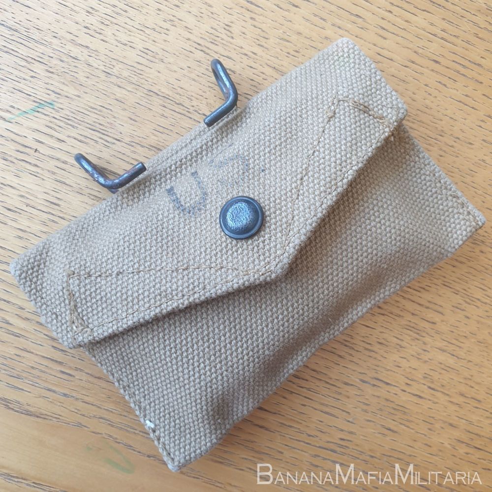 ww2 US army field dressing - first aid pouch & bandage - BRITISH MADE 1944 