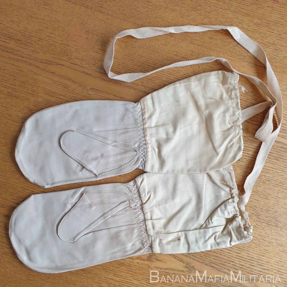 WW2 british army white snow mittens - 1944