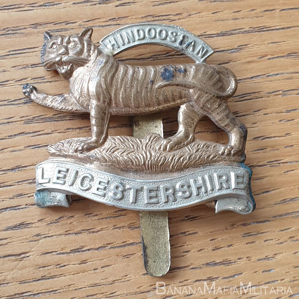 Leicestershire Regiment WW2 O/R Cap Badge on slider