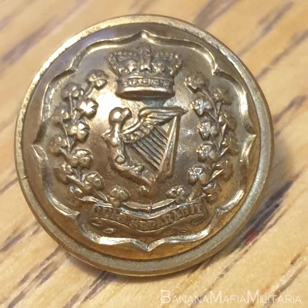 Royal Irish Regiment - 1881-1901 16.5mm with Queen Victoria's Crown. Gilt Military uniform button