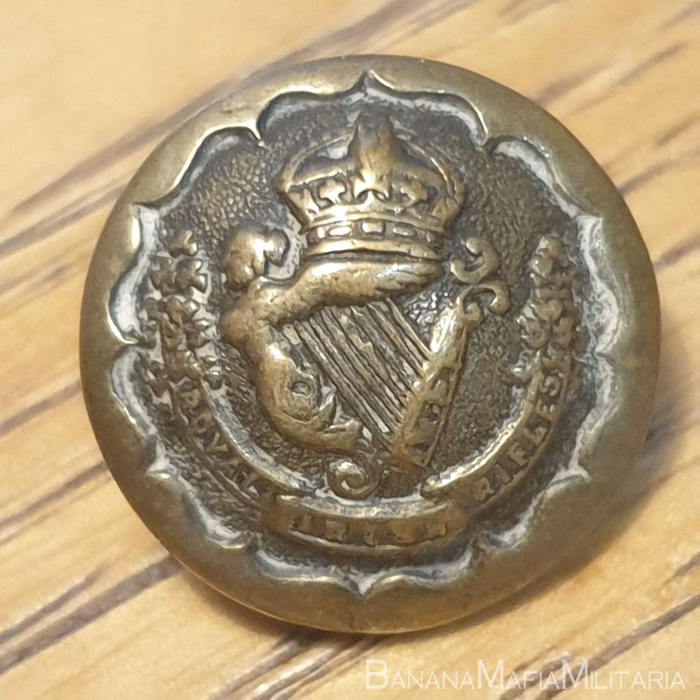 Royal Irish Rifles - 17mm uniform button Kings Crown