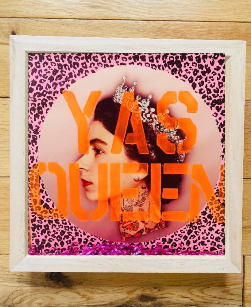 FRAMED YAS QUEEN PRINT PINK AND ORANGE