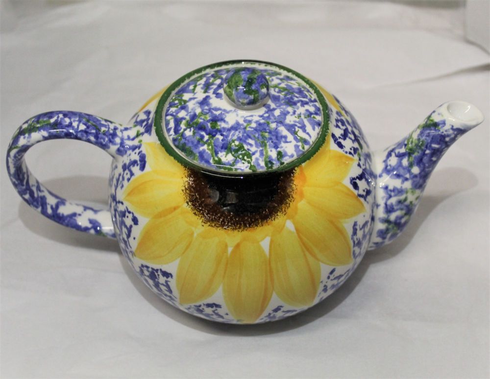 Tea Pot - Vincent Design