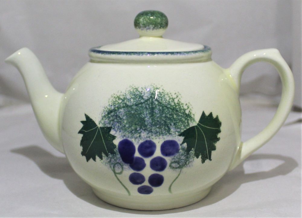 Small Tea Pot - Vinyard Design