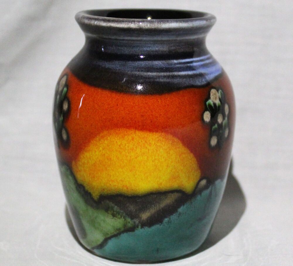 Hand-thrown, Mini Vase - Sunrise design