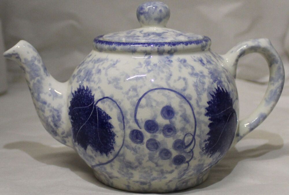 Small Tea Pot - Blue Vine Design