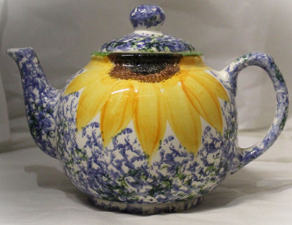 Tea Pot - Vincent Design