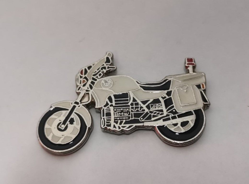 K75 Police bike lapel pin badge (0429)..