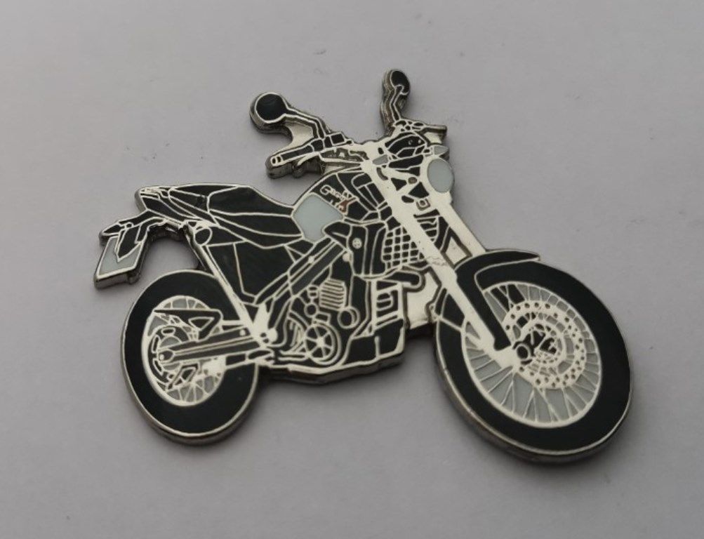 G650X lapel pin badge (1043)..