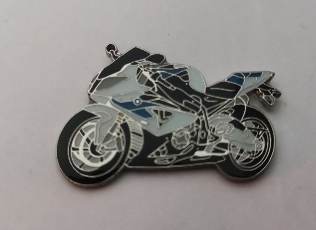 HP4 lapel pin badge (1176)..