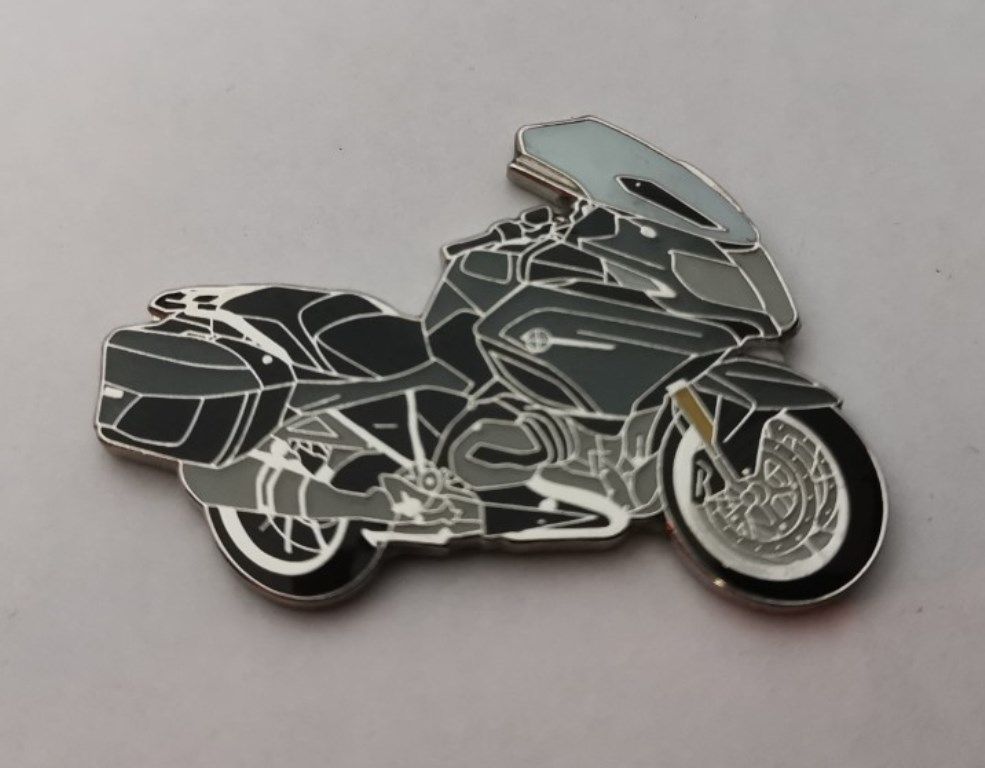 RT1200 lapel pin badge (1213)..