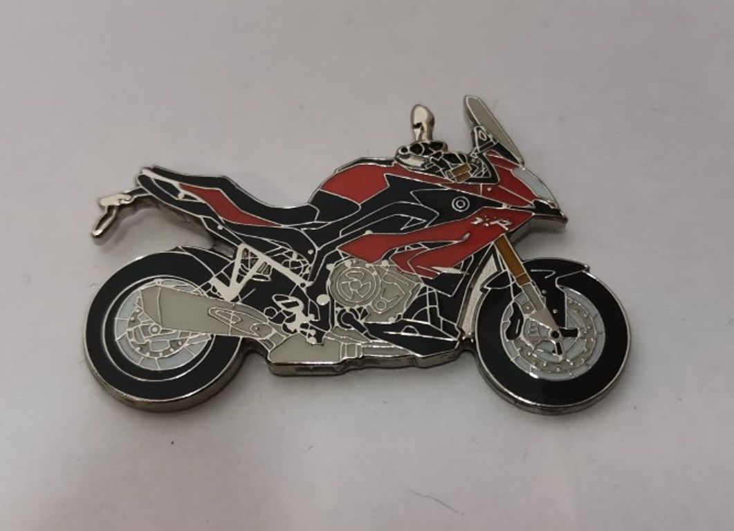 S1000XR lapel pin badge (1218)..