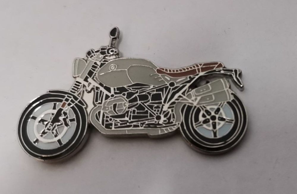 R Nine T Scrambler lapel pin badge (1238)..
