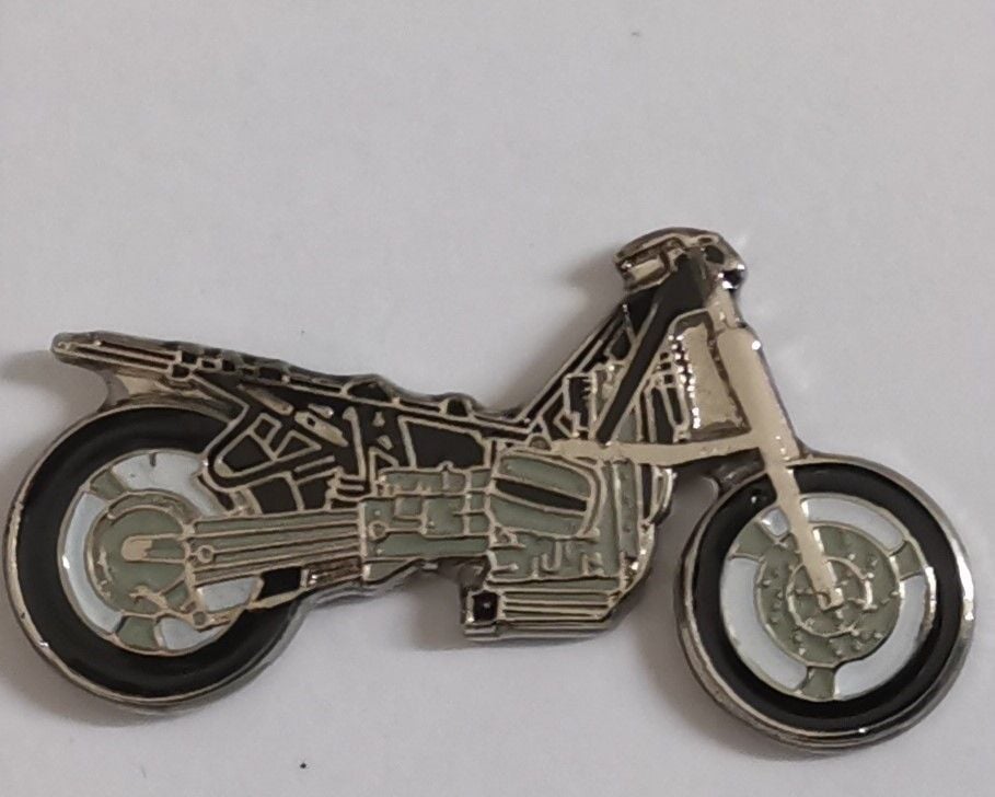 Boxer Chassis lapel pin badge (0513)..