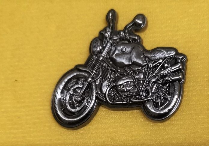 R Nine T Scrambler lapel pin badge (1256)..