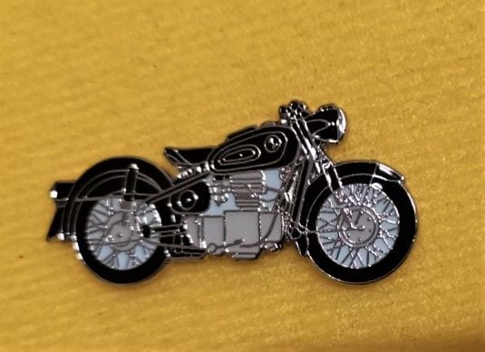 R27 lapel pin badge (0585)..