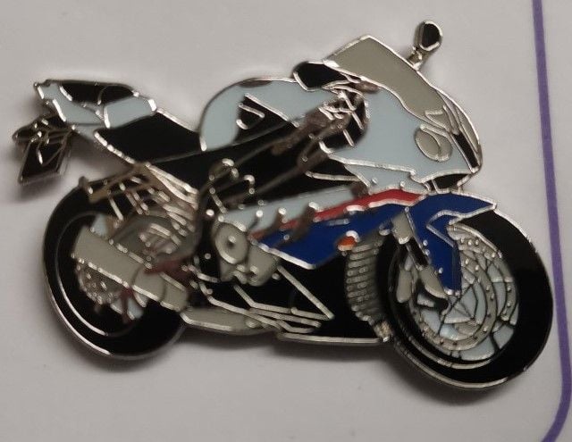 S1000RR lapel pin badge (1116)..