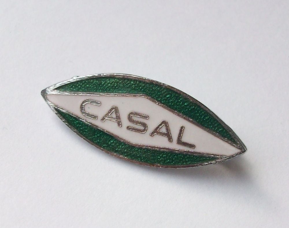 Casal enamel lapel pin badge