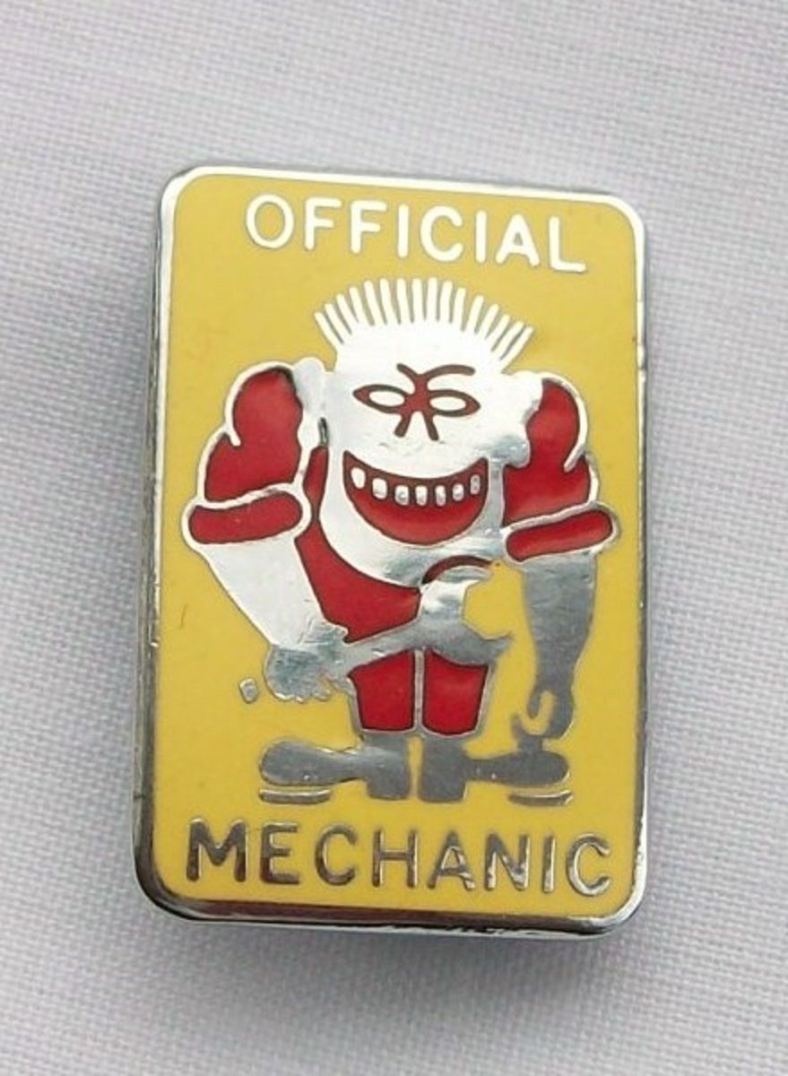 Official Mechanic enamel lapel pin badge