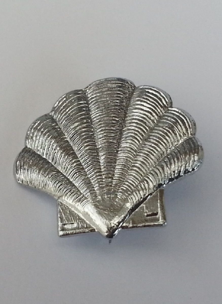 Shell lapel pin badge