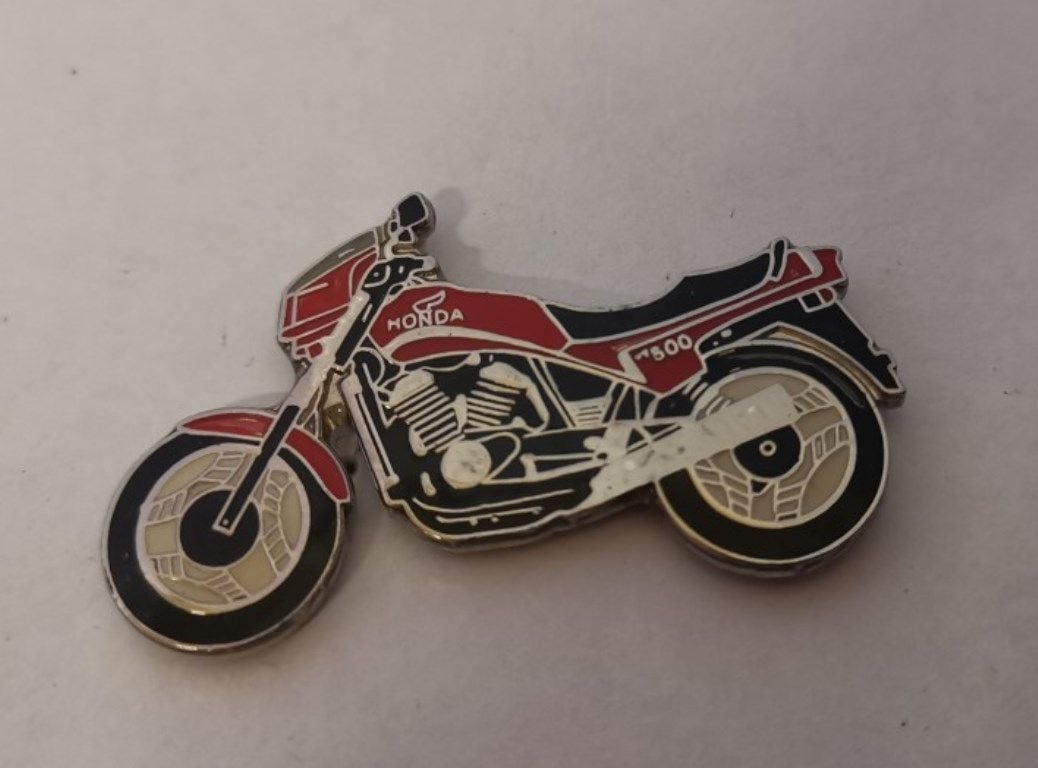 VT500E lapel pin badge (0497)