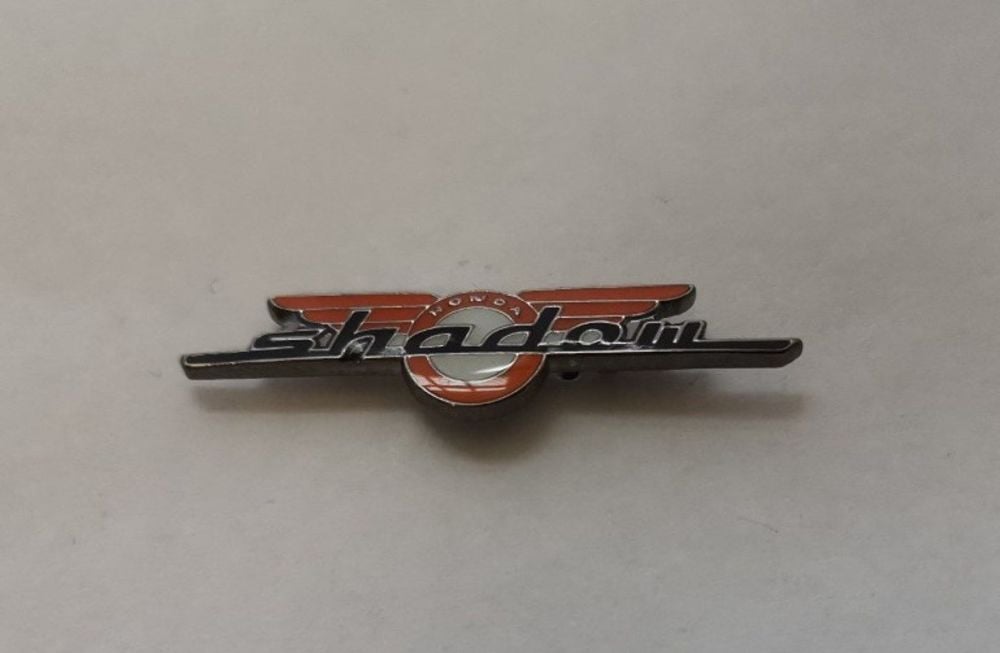 Honda Shadow Logo lapel pin badge (0948)