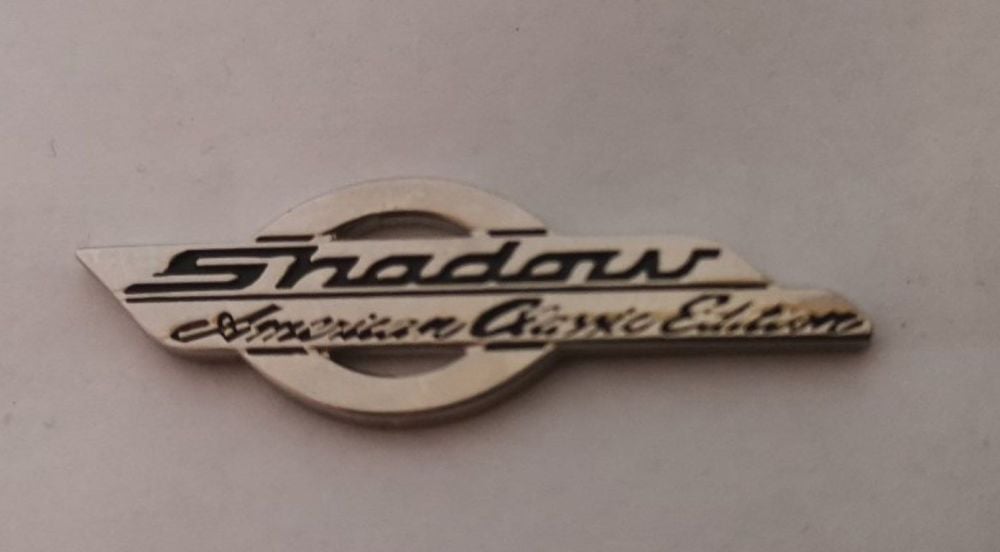 Honda Shadow Logo lapel pin badge (0762)