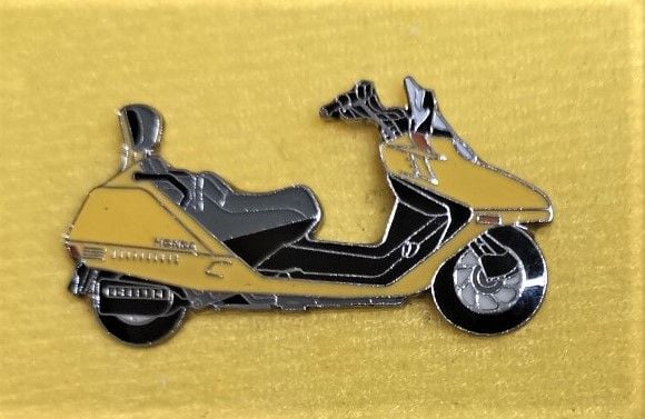 Fusion lapel pin badge (0886)