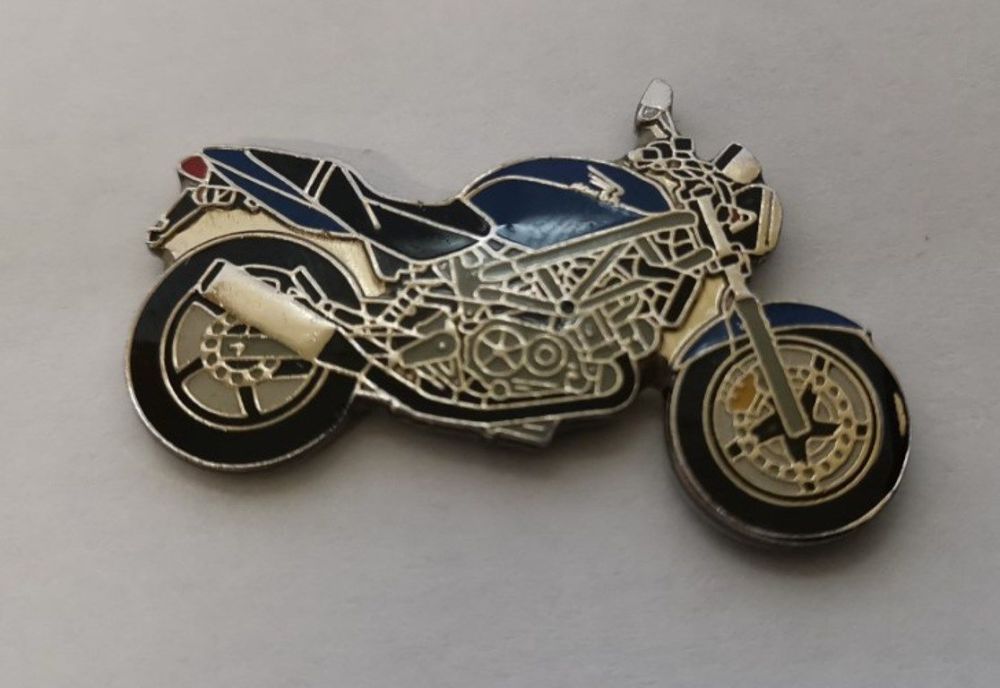 VTR250 lapel pin badge (0895)