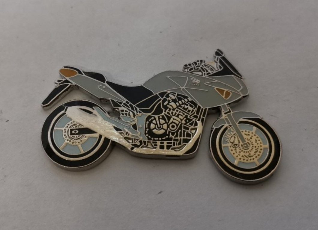 CBF600S lapel pin badge (1009)