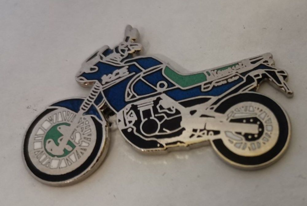 KLE600 lapel pin badge (0161)