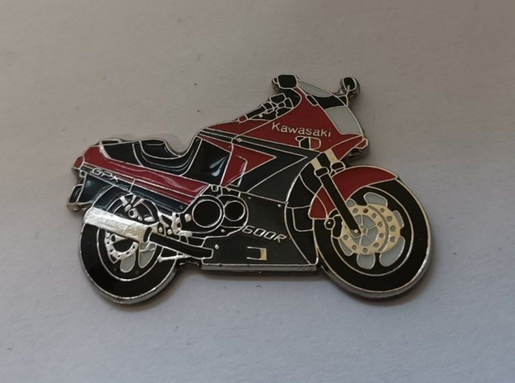 GPX600R lapel pin badge (0373)