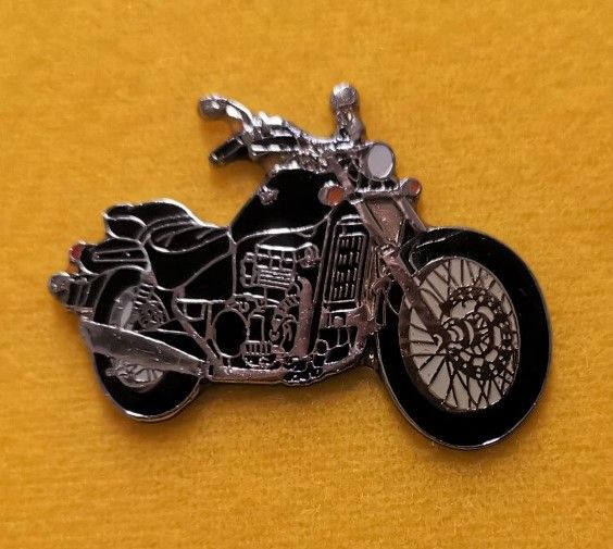 EN500 lapel pin badge (0598)