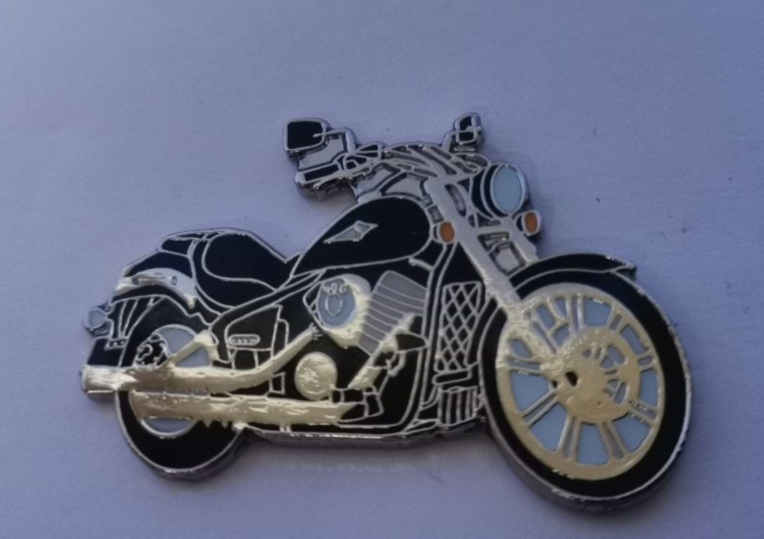 VN900 lapel pin badge (1038)