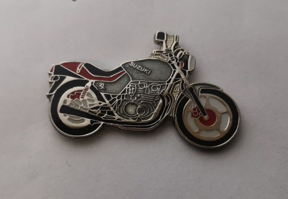 GS650 lapel pin badge (0388)..