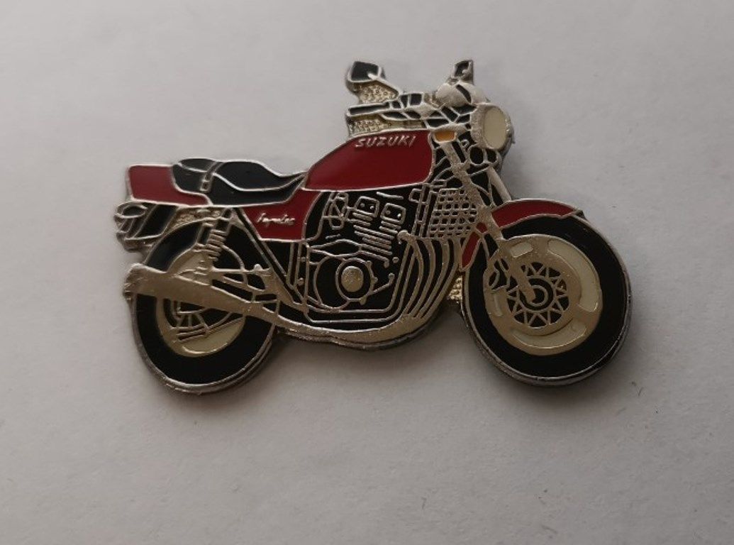 GSX400 lapel pin badge (0421)..