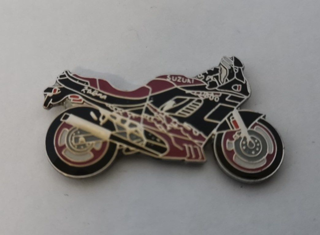 Katana lapel pin badge (0544)..