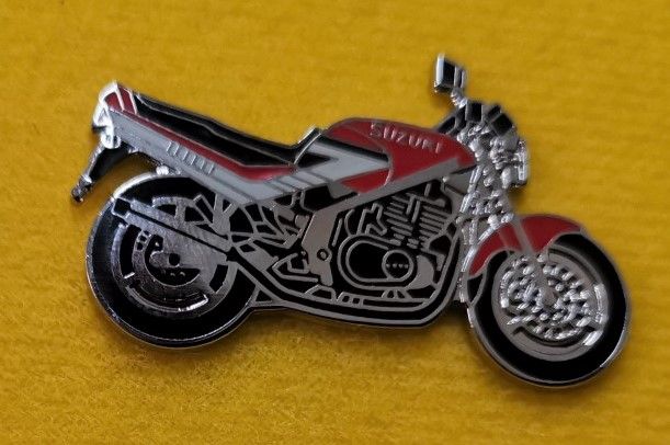 GS500E lapel pin badge (0129)..